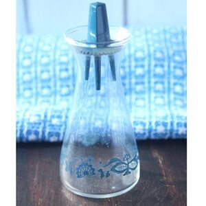 Vintage Pyrex Salt or Pepper Shaker: Old Town Blue Onion Pattern